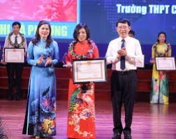 Cô giáo trường chuyên được vinh danh Công dân ưu tú