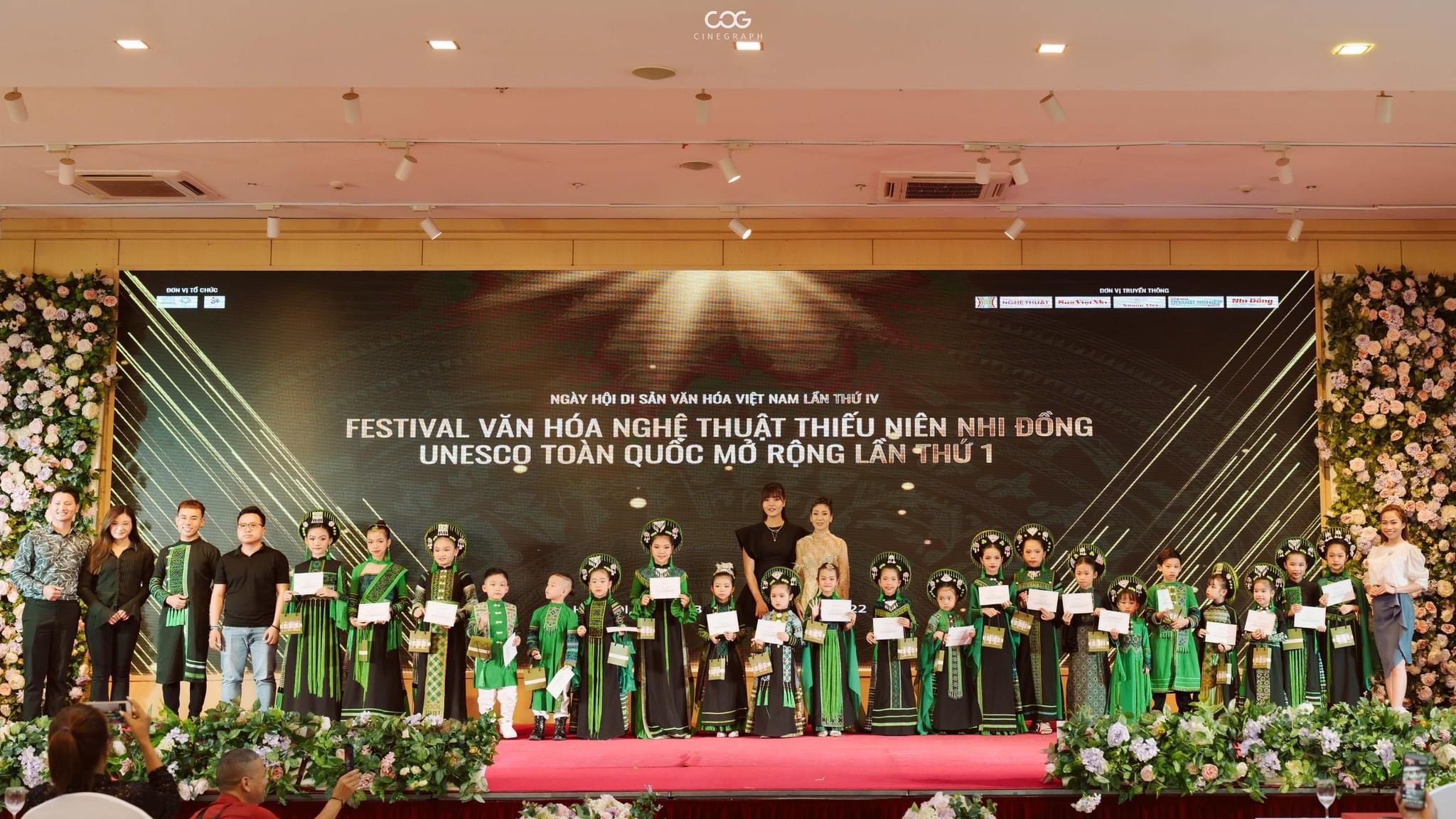 Festival Văn hóa Nghệ thuật Thiếu Niên & Nhi Đồng UNESCO Toàn quốc mở rộng lần thứ nhất bởi các em nhỏ thông qua sân chơi nghệ thuật.