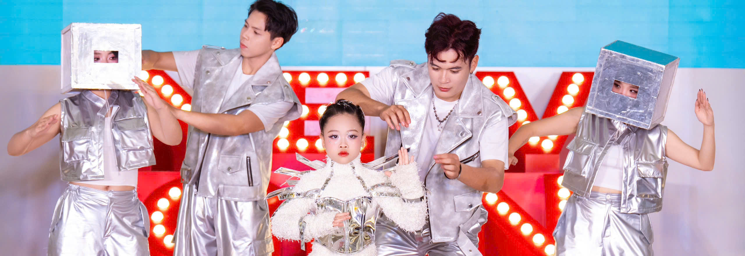 Siêu Sao Nhí Tổ Chức Fashion Show Phát Động Sống Xanh – Green Project Runway